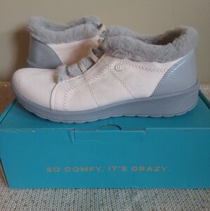 Bzees Womens' Faux Fur Lined Booties Sz 9